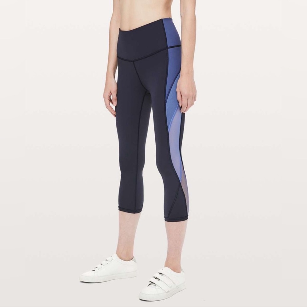Lululemon Colour Me Ombre Crop Midnight Navy, Gatsby, Visto Blue Capri Leggings